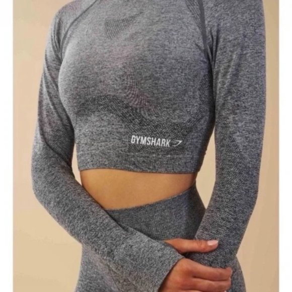 Gymshark Tops - NWOT Gymshark Ombre long sleeve crop top